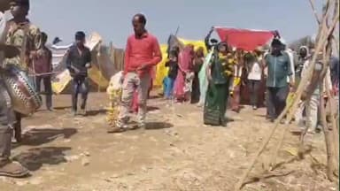 पुनासा: खंडवा: रंगपंचमी पर सैलानी बाबा दरगाह में भूतों की पेशी वाला अनोखा मेला!