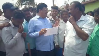 ಮಳವಳ್ಳಿ: ದಳವಾಯಿಕೋಡಿಹಳ್ಳಿ ಗ್ರಾಮ ಸೇರಿದಂತೆ ವಿವಿಧ ಗ್ರಾಮಗಳಲ್ಲಿ ರಸ್ತೆ ಅಭಿವೃದ್ಧಿ ಕಾಮಗಾರಿಗೆ ಗುದ್ದಲಿ ಪೂಜೆ ನೆರವೇರಿಸಿದ ಶಾಸಕ ನರೇಂದ್ರಸ್ವಾಮಿ