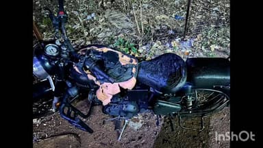 వికారాబాద్: రాజీవ్ గృహకల్ప వద్ద అర్ధరాత్రి గుర్తుతెలియని వ్యక్తులు కృష్ణారెడ్డి అనే వ్యక్తికి సంబంధించిన బుల్లెట్ బైక్ దహనం