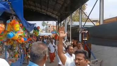 தேனி: வீரபாண்டி கௌமாரி அம்மன்கோவில்சித்திரை திருவிழாவைவணிகமாக்கும்அறநிலையதுறையை கண்டித்து பிஜேபி சார்பில் மனு வழங்கினர்