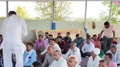 सेगांव: गुर्जर समाज की होली मिलन: वरिष्ठों के उद्बोधन से युवा प्रेरित, प्रेम-सौहार्द का संदेश #होली मिलन #holikadahan #सेगाव