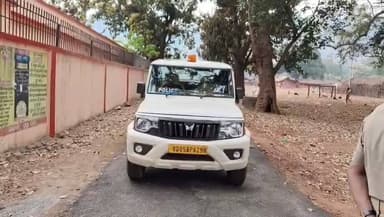 ସୁନ୍ଦରଗଡ: ଖଜୁରୀ ଡିହି ସେବାଶ୍ରମ ପ୍ରଧାନ ଶିକ୍ଷକଙ୍କ ପରକୀୟା ପ୍ରୀତି ତାଙ୍କୁ କଲା କାଳ, ଲୋକଙ୍କ ଦ୍ଵାରା ଜୋତା ମାଳ ପିନ୍ଧି ବୁଲିଲେ ଗାଁ