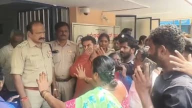 ಚಿತ್ರದುರ್ಗ: ಲಕ್ನೌನಲ್ಲಿ ನಡೆದ 19 ರಾಷ್ಟೀಯ ಜಾಂಬುರಿಯಲ್ಲಿ ಸ್ಕೌಟ್ ಪ್ರದರ್ಶನ ನೀಡಿದ ಮಕ್ಕಳಿಗೆ ಮೆಡಲ್ ವಿತರಿಸಿದ ಅಪರ ಜಿಲ್ಲಾಧಿಕಾರಿ