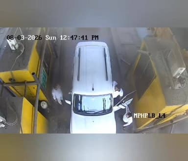 #भिंड में बरेटा टोल प्लाजा पर हुई मारपीट,,वीडियो वायरल ,,
#bhind #holi #lahar #gwalior #news #reels #video #वायरलपोस्ट2...