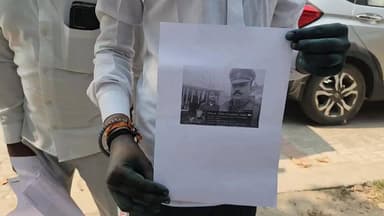 ऊंचौलिया थाना क्षेत्र में दुकान चोरी के मामले में पीड़ित ने पुलिस पर लापरवाही का आरोप लगाया। कार्रवाई न होने से नाराज पी...