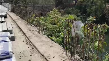 ದಾಂಡೇಲಿ: ಕುಳಗಿ ಸೇತುವೆಗೆ ನೂತನ ರಕ್ಷಣಾ ಗೋಡೆ ನಿರ್ಮಾಣ ಕಾಮಗಾರಿ : ಬಿರುಕು ಬಿಟ್ಟಿದ್ದ ಹಳೆ ರಕ್ಷಣಾ ಗೋಡೆಯ ತ್ಯಾಜ್ಯವನ್ನು ನದಿಗೆಸಯದಂತೆ ಮನವಿ