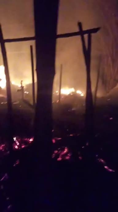 Ramnagar ward no. 09 ,Giro thakur ke ghar me raat 11pm me aag lagne se bhari nukshan.