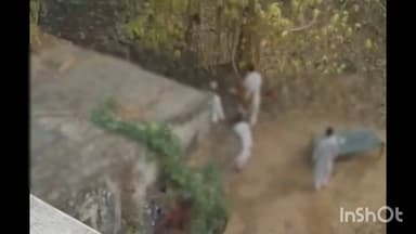 शाहजहांपुर: कब्रिस्तान में कुत्ते को बेरहमी से पीटने का वीडियो वायरल, 5 अज्ञात लोगों के खिलाफ मुकदमा, पुलिस जांच में जुटी