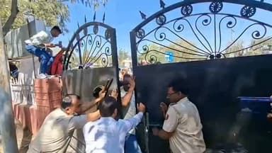 अजमेर: वाल्मीकि समाज ने बैरिकेडिंग हटाकर जिला एसपी कार्यालय में किया प्रवेश, आरोपियों की गिरफ्तारी की कर रहे थे मांग