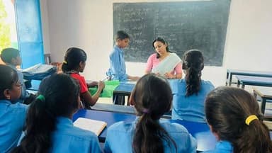 राजकीय मध्य विद्यालय, नरमा का डीईओ ने किया औचक निरीक्षण, अनियमितताओं पर जताई सख्ती
, जहानाबाद:
हुलासगंज प्रखंड स्थित राज...