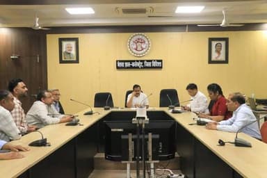 जिले में गैस टंकियों की आपूर्ति बाधित नहीं होनी चाहिए - अपर कलेक्टर
..
गैस सिलेंडर वितरण में पारदर्शिता और नियमों के पा...