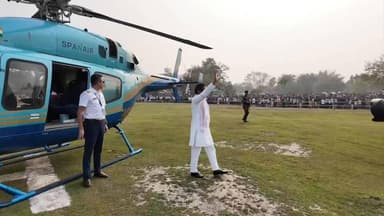 झारखंड के CM हेमंत सोरेन का जोरदार स्वागत।