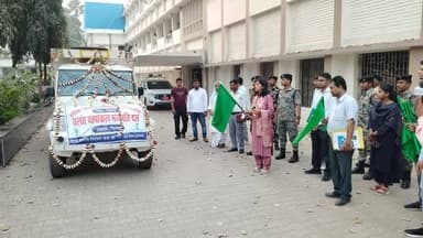 रोहतास समाहरणालय परिसर से डीएम उदिता सिंह ने आगामी गर्मी व लू के मद्देनजर खराब पड़े सरकारी चापाकलों की मरम्मती के लिए मं...