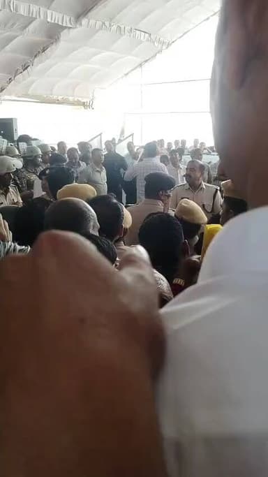 पाटोली सरपंच साहब चंद्रभान जी हिंदुस्तान सिंह के फर्टिलाइजर प्लांट के विरोध में