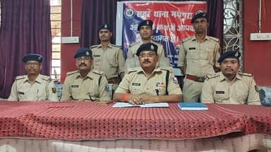 बिग ब्रेकिंग न्यूज़ : मधेपुरा पुलिस ने दो बड़ी घटनाओं का किया खुलासा पाँच अपराधी हथियार के साथ गिरफ्तार