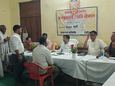 *जिला कलक्टर ने चिरावल माली में आयोजित रात्रि चौपाल में सुनी जन-समस्याएं; परिवादों के त्वरित एवं पारदर्शी निस्तारण हेतु ...