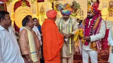 દાહોદ: સાંસદના પુત્ર ના લગન મહંત શ્રી જગદીશદાસજી મહારાજને આપ્યા આશીર્વાદ મંત્રી ધારાસભ્ય ઉપસ્થિત રહયા