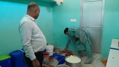 खाद्य सुरक्षा प्रशासन विभाग द्वारा दमोह स्थित मिल्क प्रोसेसिंग यूनिट का किया गया औचक निरीक्षण
==
पनीर, दही एवं गाय भैंस ...