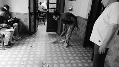 सफाई कर्मचारियों के हड़ताल से निगम में भी चरमराई सफाई व्यवस्था, मेयर ओर निगम अधिकारियों ने खुद सम्भाली झाड़ू.....