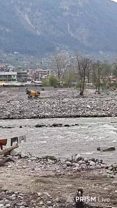 Live from Parla Bhuntar
Follow our Facebook Channel Satrangi Channel, Kullu Bhuntar Halchal, Mullanpur TV & Subscribe Y...