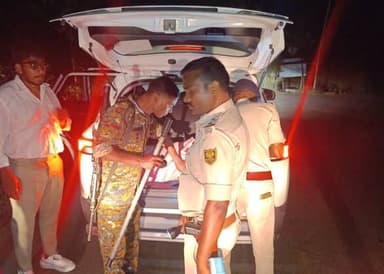 मेहूस थाना द्वारा रात्रि में वाहन जांच पड़ताल अभियान।
जिले के मेहूस थाना पुलिस ने भादरथी मोड़ के समीप वाहन जांच पड़ताल अ...