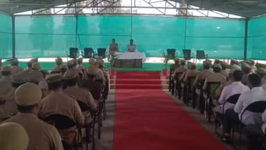 14-15 मार्च को मऊ में SI परीक्षा, पुलिस को दिए सख्त दिशा-निर्देश #MauNews #UPPolice #SIExam2025 #PoliceSecurity #Breakin...