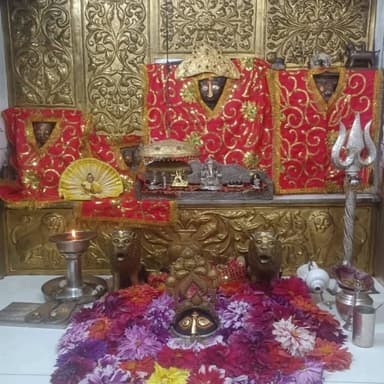 🚩🚩🚩🌹🌺🌺 ॥ ॐ ऐं ह्रीं क्लीं चामुण्डायै विच्चैः॥ 🌹🌺🌺🏵️🌸💐💐🍁🍁🍁 (माँ कालका के आज के श्रृंगार दर्शन)। व (मनसा देवी) जय माँ काली...