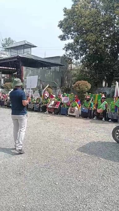 पांवटा साहिब में तिब्बती महिलाओं का प्रदर्शन..