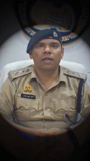 12 जुआरी गिरफ्तार #गिरफ्तार #police #ballia #news #Crime