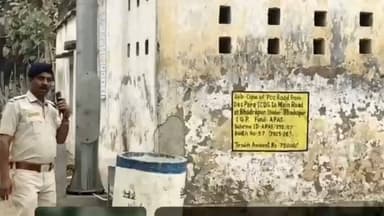 নলহাটি ২: এলাকায় নিরাপত্তা সুনিশ্চিত করতে লোহাপুর, ভদ্রপুর সহ বিভিন্ন গ্রামে কেন্দ্রিয় বাহিনীর টহলদারি