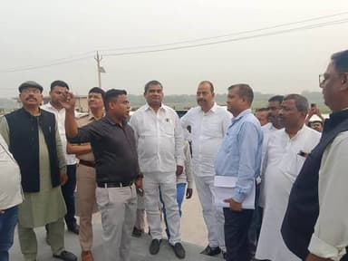 मुख्यमंत्री के 'समृद्धि यात्रा' को लेकर शेखपुरा विधायक माननीय श्री रणधीर कुमार सोनी जी.बरबीघा विधायक माननीय श्री पुष्पां...