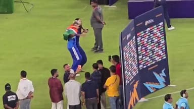 क्रिकेटर पर तिरंगे के अपमान का आरोप 🇮🇳
भारतीय क्रिकेट टीम के ऑलराउंडर Hardik Pandya एक नए विवाद में घिर गए हैं। उनके खिल...