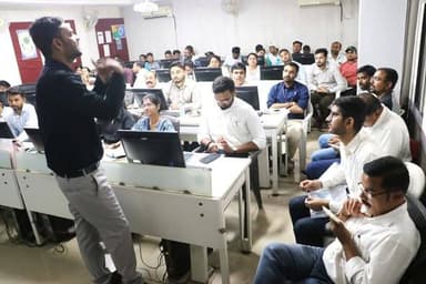 जनगणना के लिए अधिकारियों को ट्रेनिंग दी गई
---
जनगणना-2027 के सम्बंध में अधिकारियों को आवश्यक जानकारियां देने के उद्देश्...