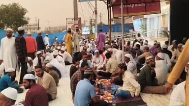 फकीरडीह स्थित अल्ताफ होटल के समीप 21वीं रमज़ान पर हुआ भव्य इफ्तार पार्टी का आयोजन सौ से अधिक रोज़ेदारों ने एक साथ इफ्तार...