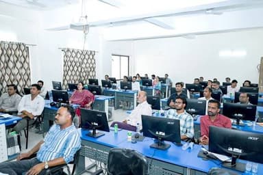 आज जनगणना 2027 का जिला एवं चार्ज स्तर के अधिकारियों के लिए द्वितीय चरण में एक दिवसीय जिला स्तरीय प्रशिक्षण का आयोजन शासक...