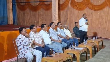 #ବଣିକ_ସଂଘ ପଦ୍ମପୁର ତରଫରୁ ରାଜାଜୀ ଟାଉନହଲ ଠାରେ #ପଦ୍ମପୁର_ଜିଲ୍ଲା ଗଠନ ନିମନ୍ତେ ସମନ୍ୱୟ ବୈଠକ ।
@highlight #follower #everyone
#Pad...