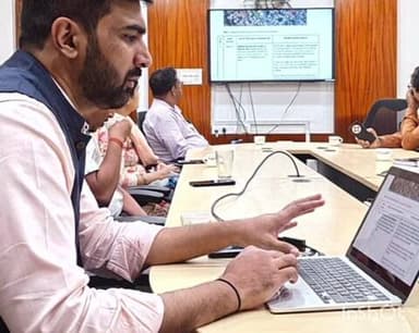 କଟକ ସଦର: କଟକ ସହରରେ ଗ୍ରୀଷ୍ମ ମୁକାବିଲା ପାଇଁ ପ୍ରସ୍ତୁତି କାର୍ଯ୍ୟ ସମୀକ୍ଷା କଲେ କମିଶନର