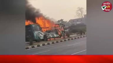 बस में लगी भीषण आग, 40 यात्रियों की जान बाल-बाल बची।