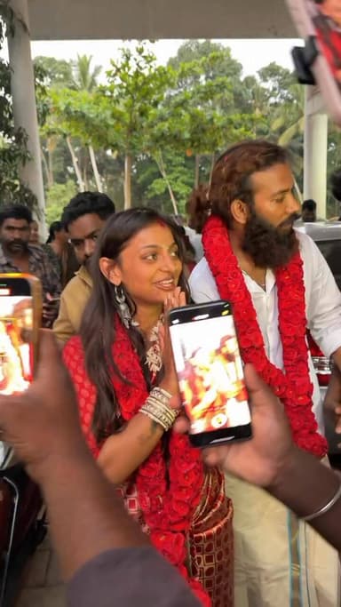 "ये लव जिहाद’ नहीं..", मुस्लिम बॉयफ्रेंड से शादी पर वायरल गर्ल मोनालिसा ने क्या कहा?
महाकुंभ में वायरल हुई मोनालिसा ने ...