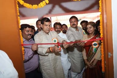 मऊ में शिक्षा और विकास को मिली नई गति: मंत्री ए के शर्मा
उच्च प्राथमिक विद्यालय बहरामपुर के नवनिर्मित भवन का लोकार्पण
...