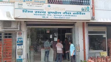 घरेलू गैस सिलेंडर लेने के लिए लोगों को करनी पड़ रही कड़ी मशक्कत
जिले की समस्त गैस सिलेंडर को लेकर मारामारी पीलीभीत के त...