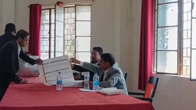 सिमडेगा बार एसोसिएशन के भवन में बर काउंसिल झारखंड मेंबर का चुनावी प्रक्रिया हुई सम्पन्न