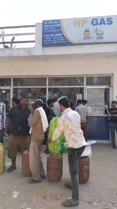 #जिलाधिकारी कानपुर देहात के द्वारा गैस एजेंसियों के लिए गठित की गई टीम अफवाहों से बचने की अपील