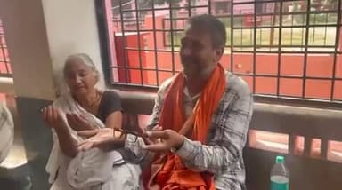 #आजमगढ़ में सरकारी अस्पताल में मारपीट का आरोप सामने आया है। एक हादसे में घायल बुजुर्ग महिला अपने सूजे हुए हाथ का इलाज कराने बेटे के साथ