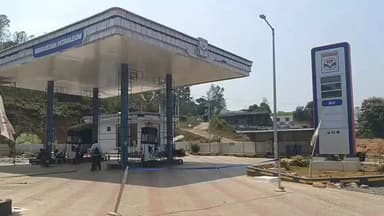 ఇరాన్ ఇజ్రాయిల్ అమెరికా యుద్ధ ప్రభావం అల్లూరి ఏజెన్సీకి పడింది, పాడేరులో మూతపడ్డ పెట్రోల్ బంక్