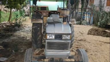 ବସ୍ତା: ବେଆଇନ ମାଟି ଖନନରେ ମାଇନିଂ ବିଭାଗର ଚଢ଼ାଉ,1ଜେସିବି ସହ ୨ଟି ଟ୍ରାକ୍ଟର ଜବତ, ବସ୍ତା ଥାନା ବେଗୁନିଆ ଗ୍ରାମରେ