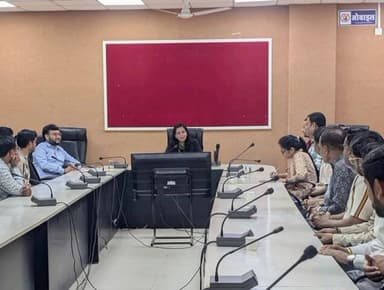 अलीराजपुर: कलेक्टर माथुर ने RTO को दिए निर्देश: जिले के मुख्य मार्गों पर भारी वाहनों के खिलाफ हो कार्रवाई