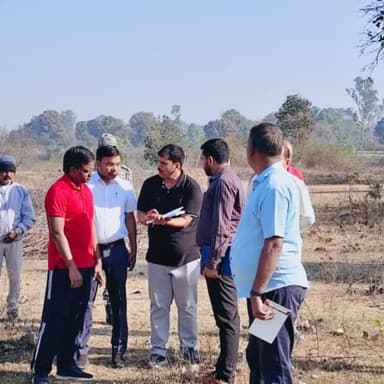 कलेक्टर श्री एस. जयवर्धन का मनरेगा एवं विकास कार्यों का व्यापक निरीक्षण-
-कलेक्टर श्री एस. जयवर्धन ने जिला पंचायत सीईओ श...