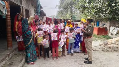 गोंडा: ग्राम पंचायतों में चौपाल लगाकर महिलाओं को मिशन शक्ति के बारे में किया गया जागरूक