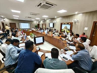 संभागीय आयुक्त ने ली बजट घोषणाओं के क्रियान्वयन एवं विभिन्न योजनाओं की समीक्षात्मक बैठक
बूंदी, 13 मार्च। बजट घोषणाओ...